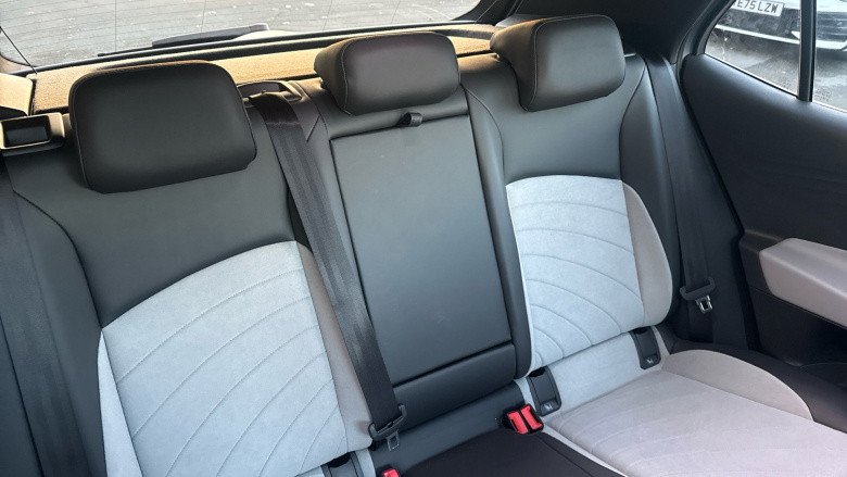 Volkswagen ID.3 150kW Family Pro Performance 58kWh 5dr Auto Electric Hatchback